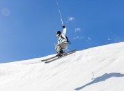 PG Soft Gaming-赛道上的绝对统治，周冠宇领衔红牛车队碾压哈斯车队