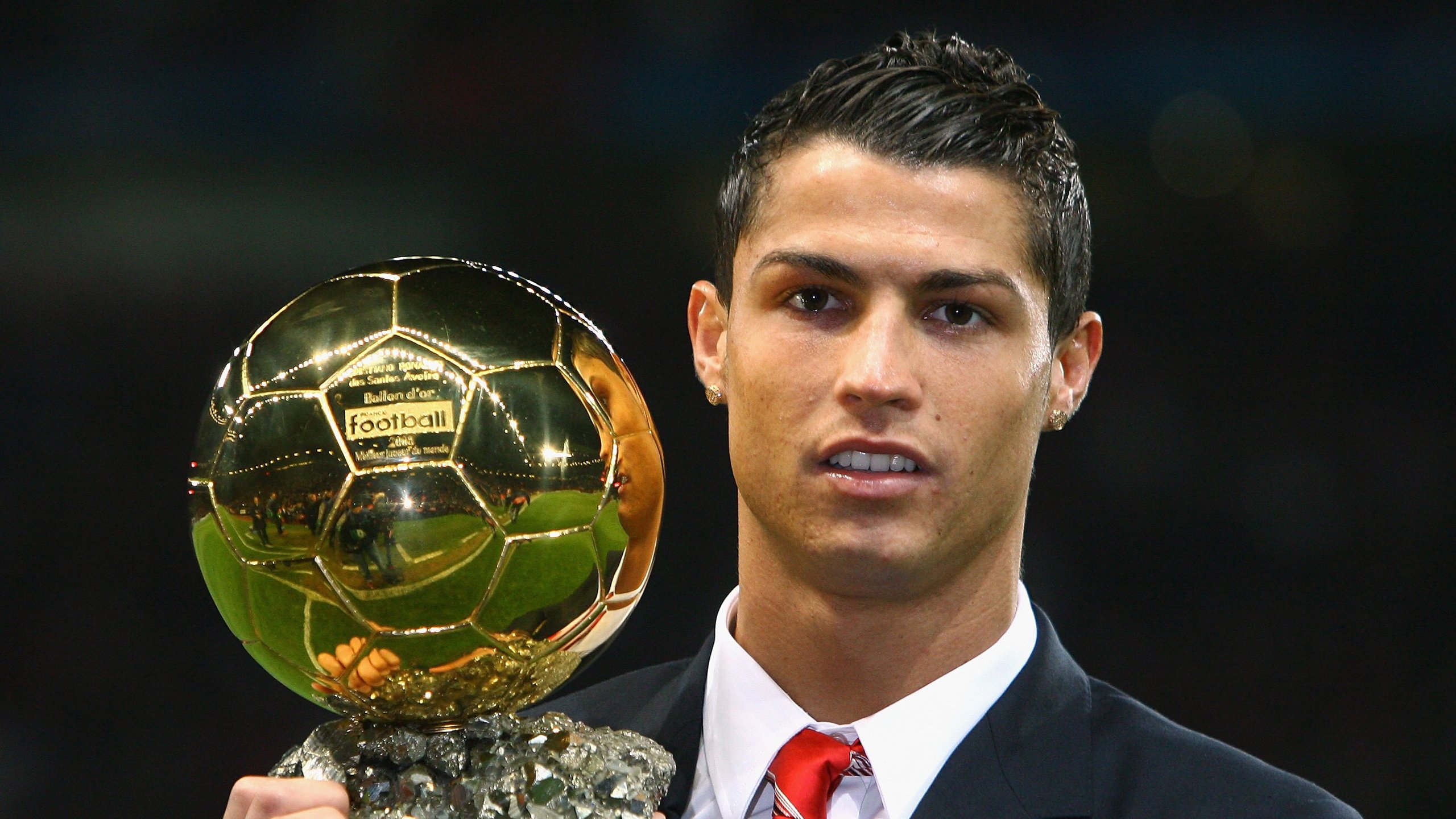 欧冠之夜与篮球跨界，当淘汰赛焦点战撞上快船单节拉开广东队