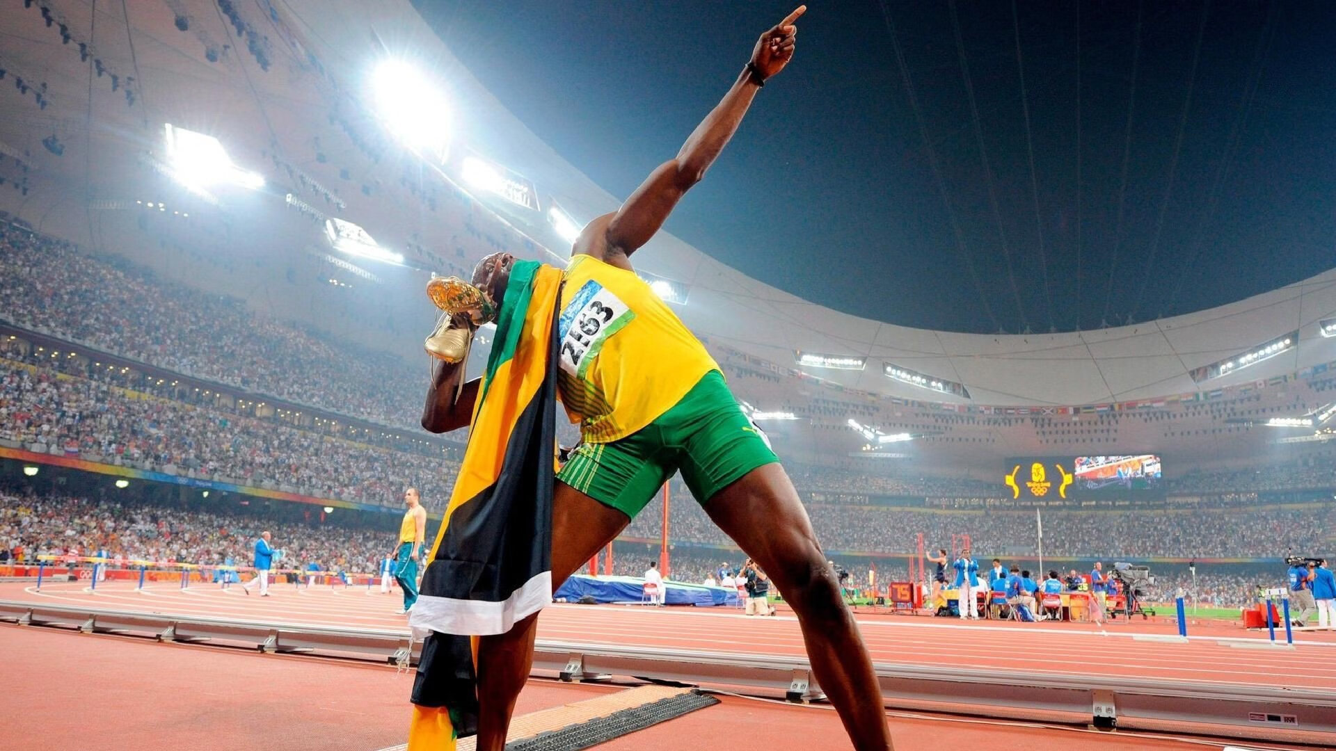 戈贝尔硬仗之王！北京队防守锁死勇士，现代篮球防守艺术的极致展现